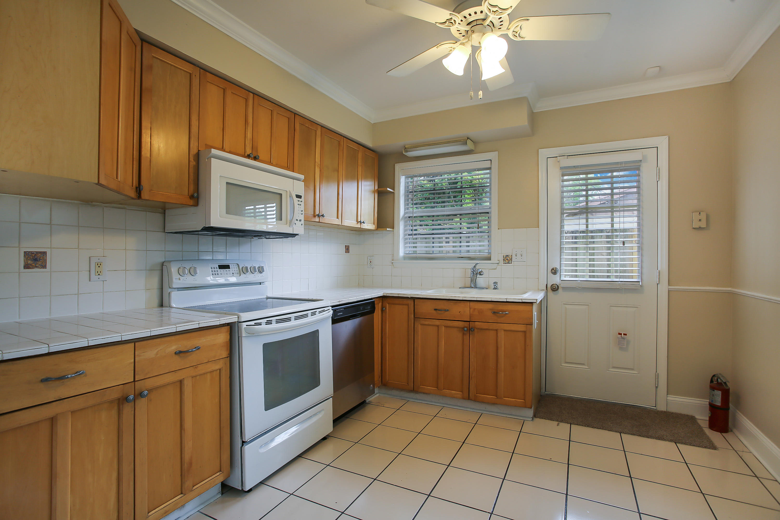 263 Northeast 12th Street Delray Beach, FL 33444 - Photo 3 of 12 zignavisual_zt0a0784