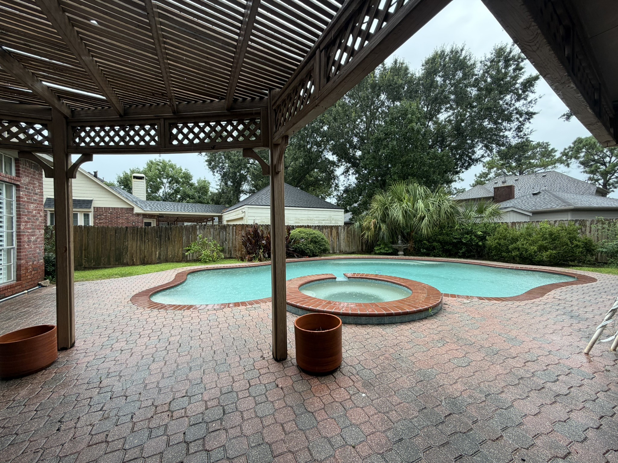 13810 Inland Spring Court Houston, TX 77059 - Photo 3 of 27 Cool off from the TX heat in your pool