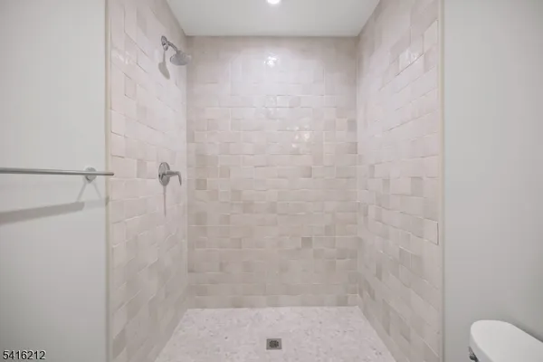$3,450 | 1209 Littleton Road, Unit E, Morris Plains, NJ 07950
