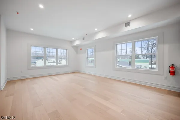 $3,450 | 1209 Littleton Road, Unit E, Morris Plains, NJ 07950