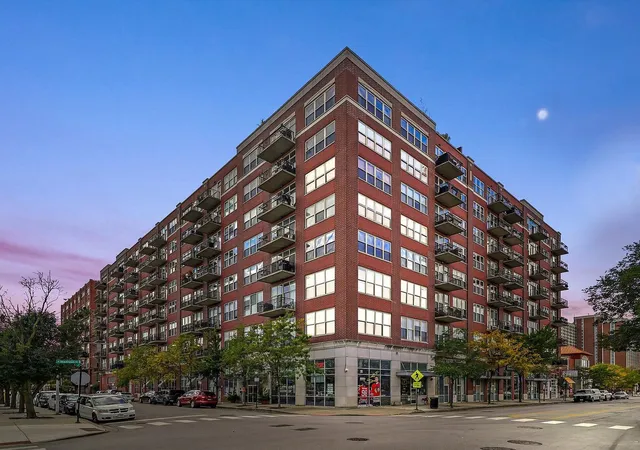 $5,500 | 6 South Laflin Street, Unit 910, Chicago, IL 60607