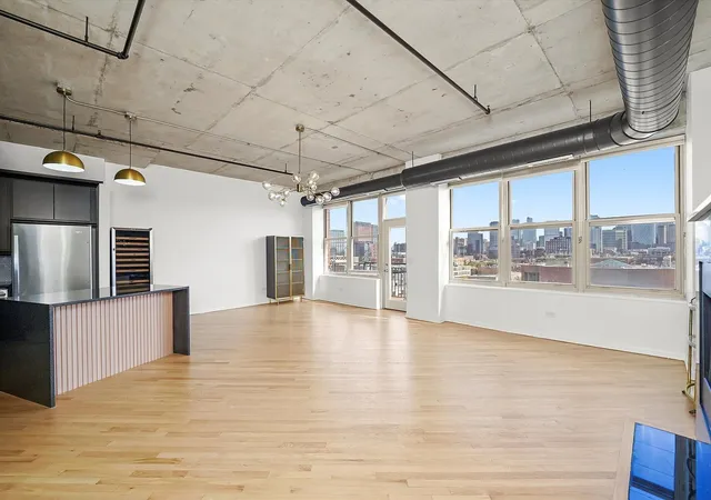 $5,500 | 6 South Laflin Street, Unit 910, Chicago, IL 60607