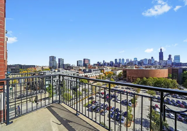 $5,500 | 6 South Laflin Street, Unit 910, Chicago, IL 60607