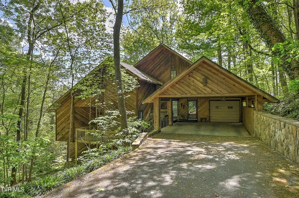 $480,000 | 3411 Linkwood Drive, Johnson City, TN 37601