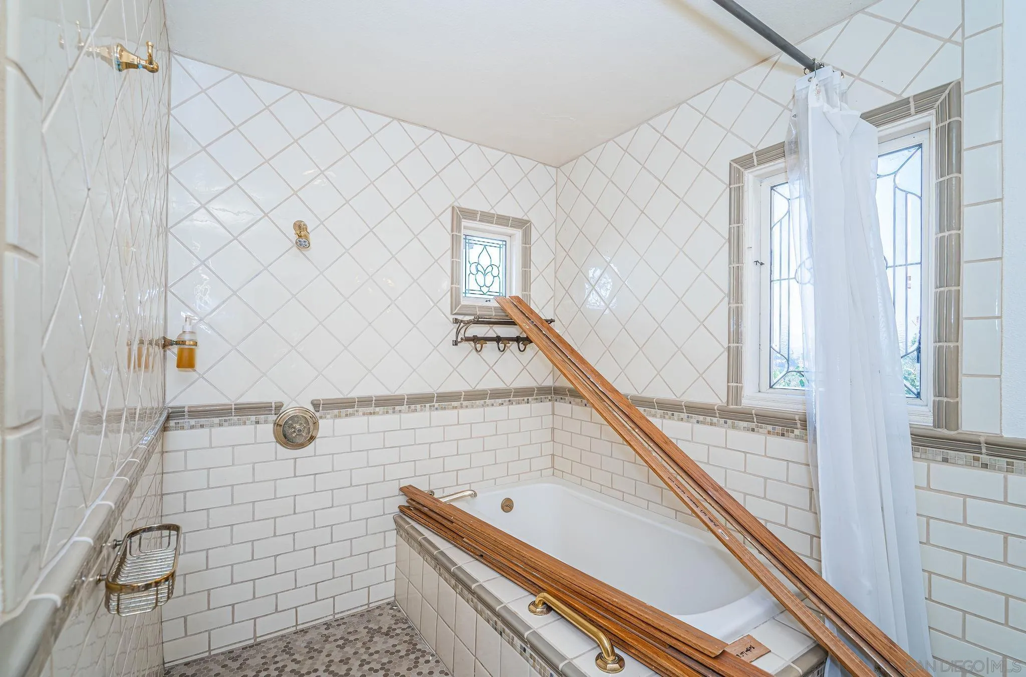 8046 Pasadena Avenue La Mesa, CA 91941 - Photo 16 of 32 a bathroom with a shower