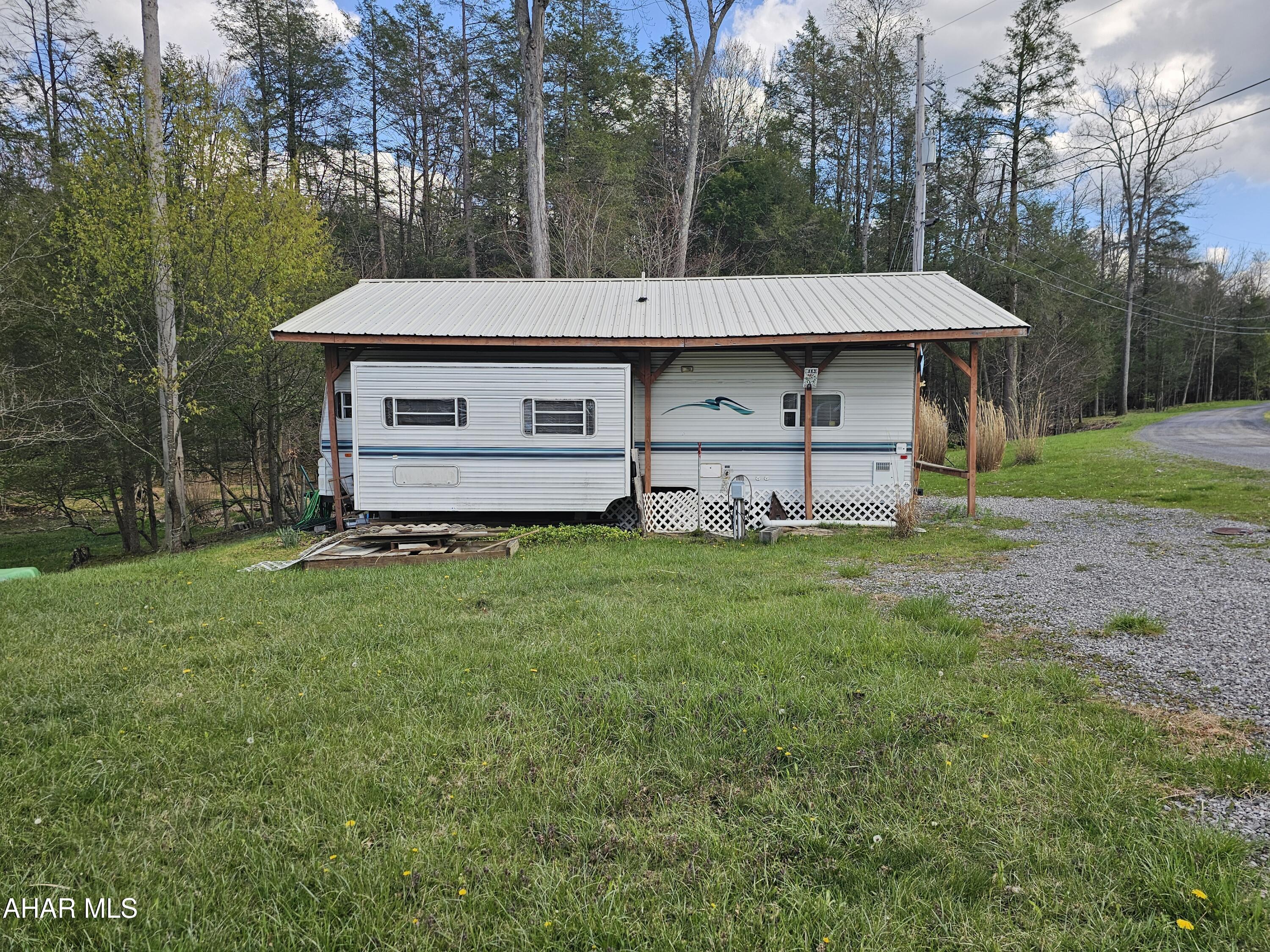 113 Mistletoe Road Flinton, PA 16640 - Photo 2 of 12