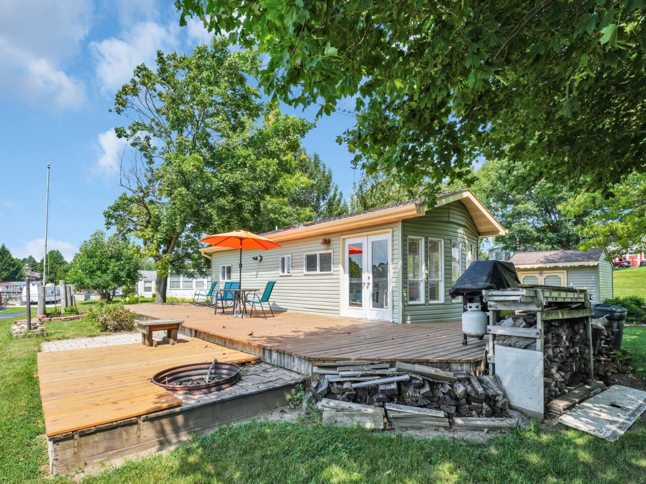 W4945 County Rd ES, Unit 189 Sugar Creek, WI 53121 - Photo 2 of 32 Photo 11