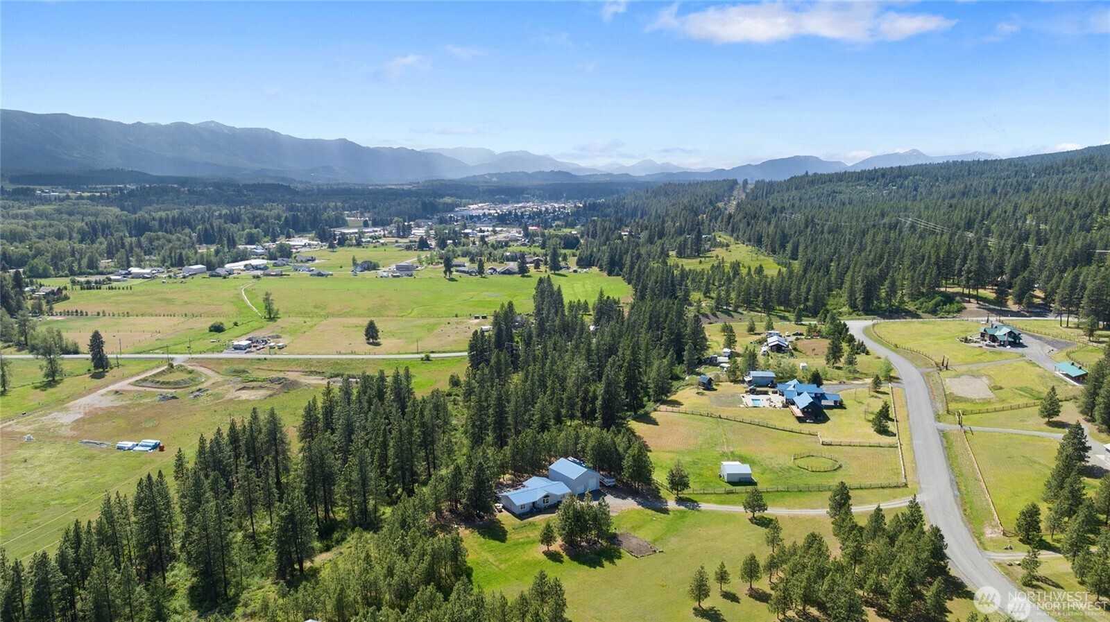 250 Danko Road Cle Elum, WA 98922 - Photo 11 of 38 a view of a city with mountains in the background