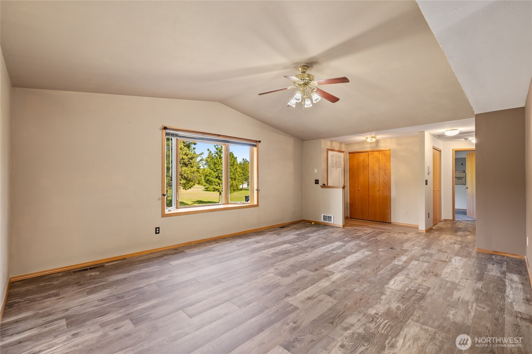 250 Danko Road Cle Elum, WA 98922 - Photo 22 of 38 a view of an empty room with a window