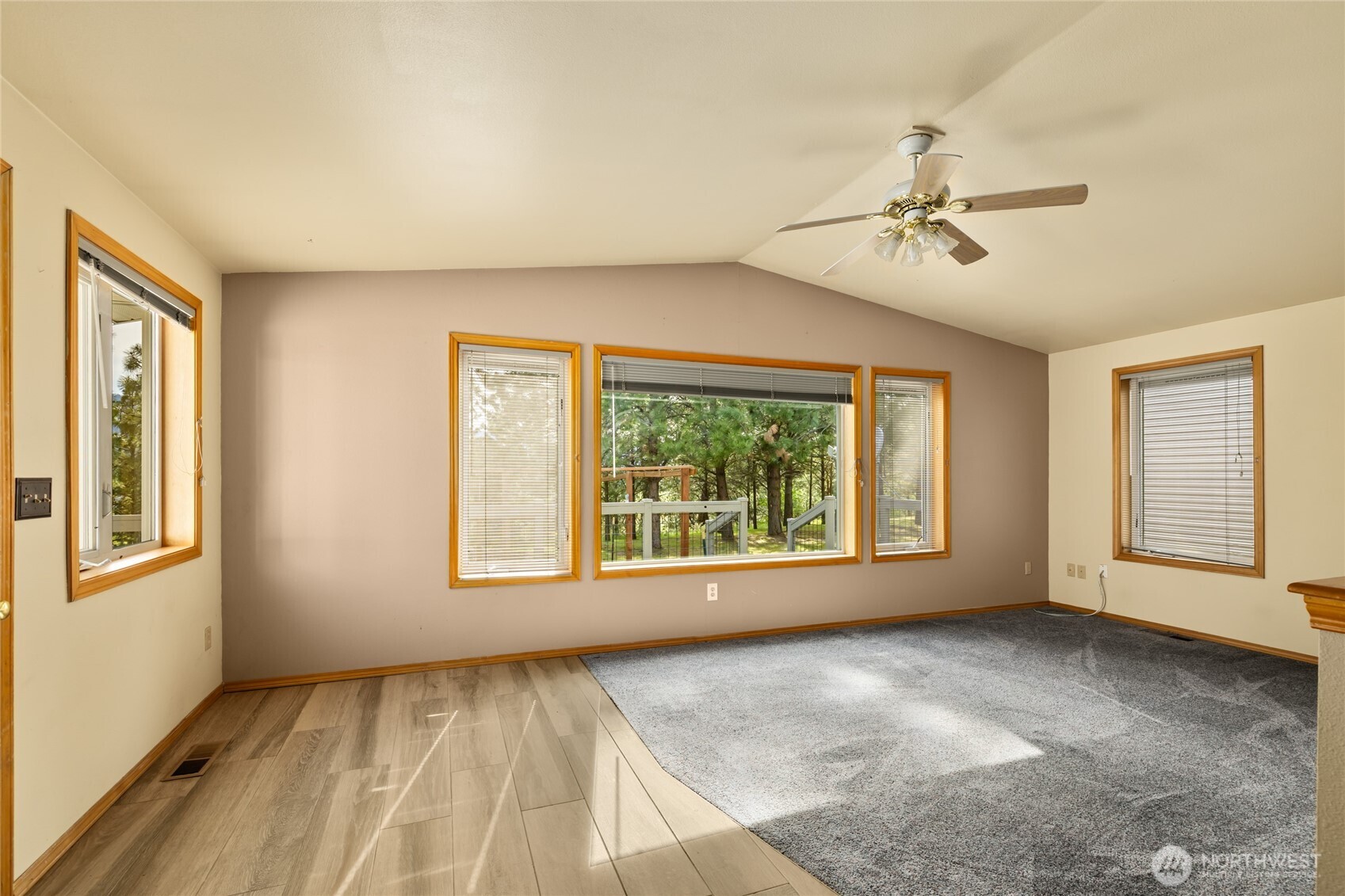 250 Danko Road Cle Elum, WA 98922 - Photo 31 of 38 a view of an empty room with a window