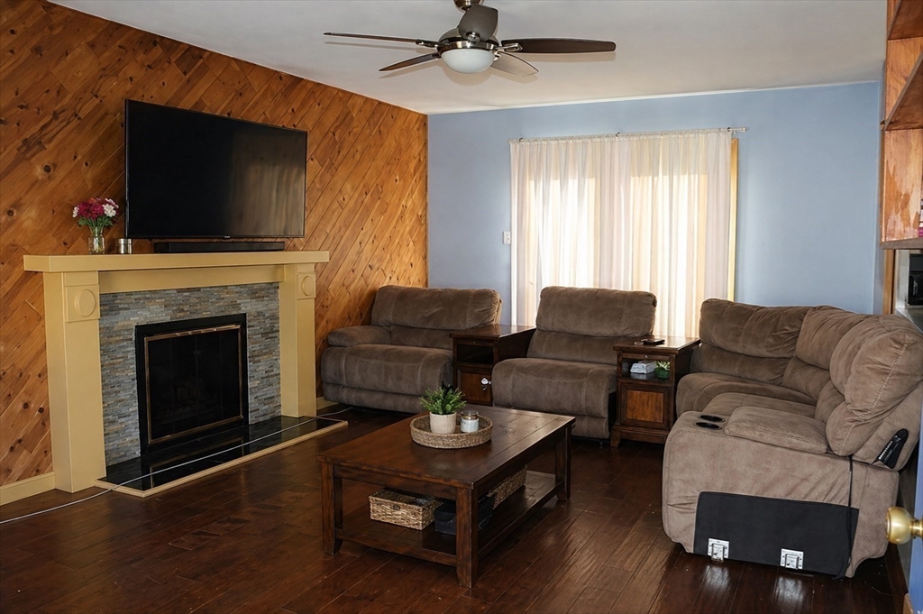 21 Ryan Circle Springfield, MA 01118 - Photo 5 of 24
