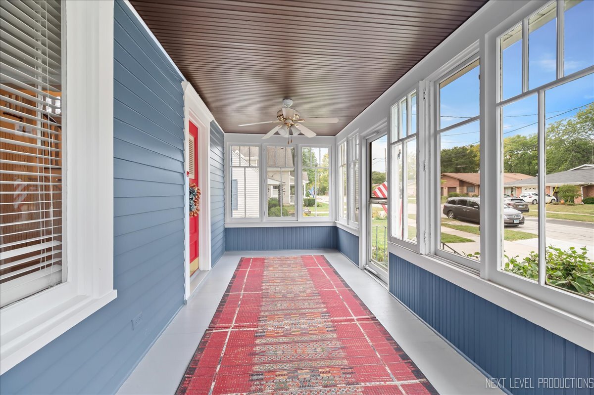 524 Walnut Street Batavia, IL 60510 - Photo 3 of 28 Gallery Image 3