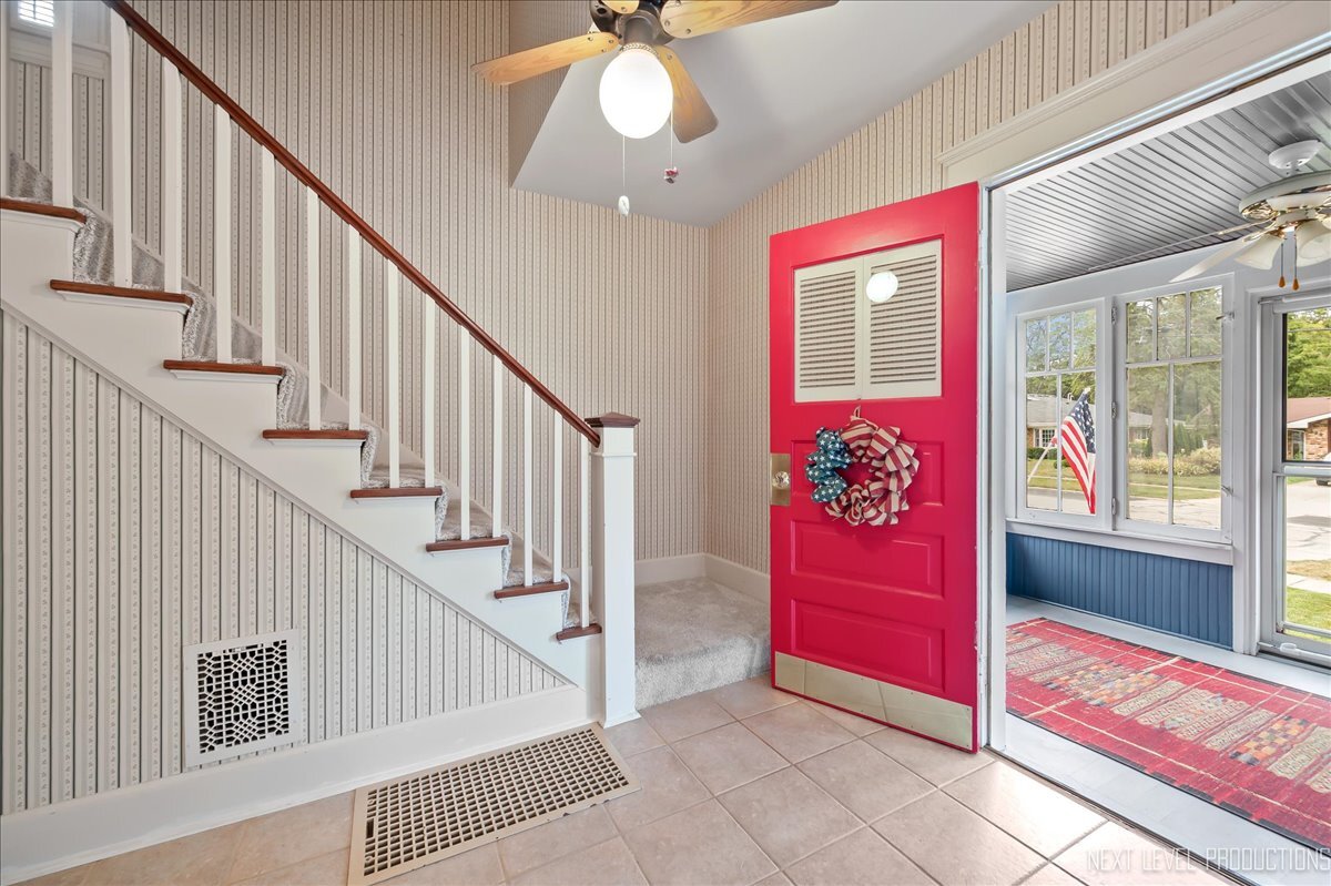 524 Walnut Street Batavia, IL 60510 - Photo 4 of 28 Gallery Image 4