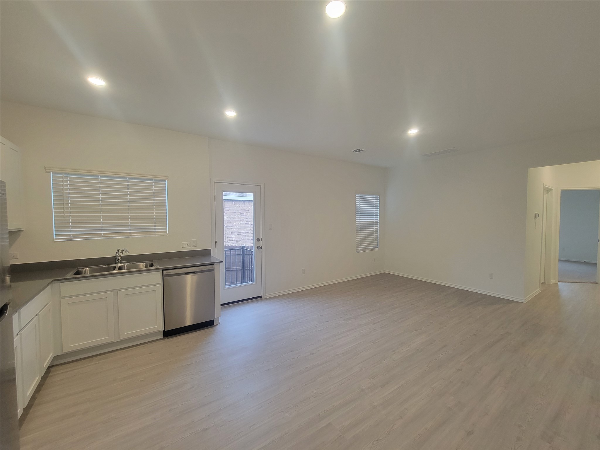 2013 Four Waters Loop Georgetown, TX 78628 - Photo 8 of 40