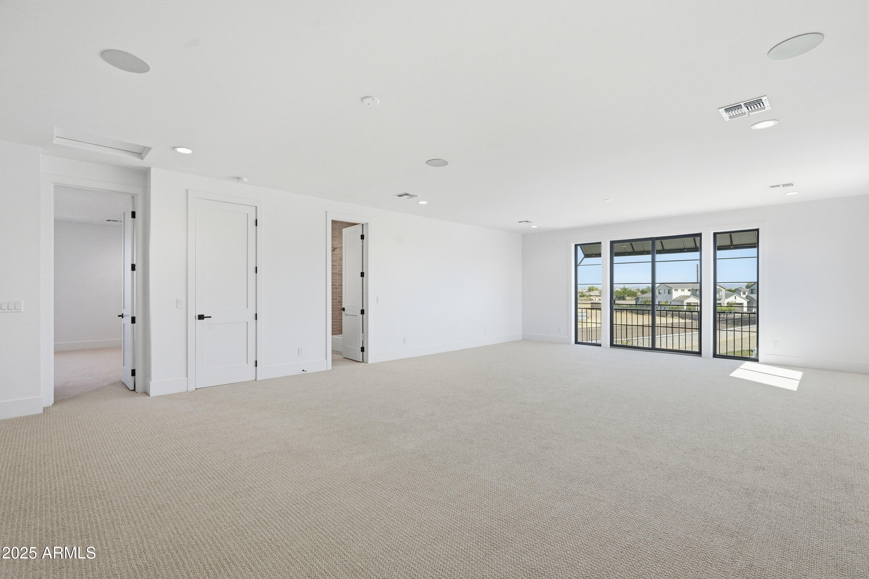 3326 South Stuart Court Gilbert, AZ 85297 - Photo 35 of 88 a view of an empty room with a window