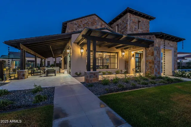 $1,688,000 | 3326 South Stuart Court, Gilbert, AZ 85297