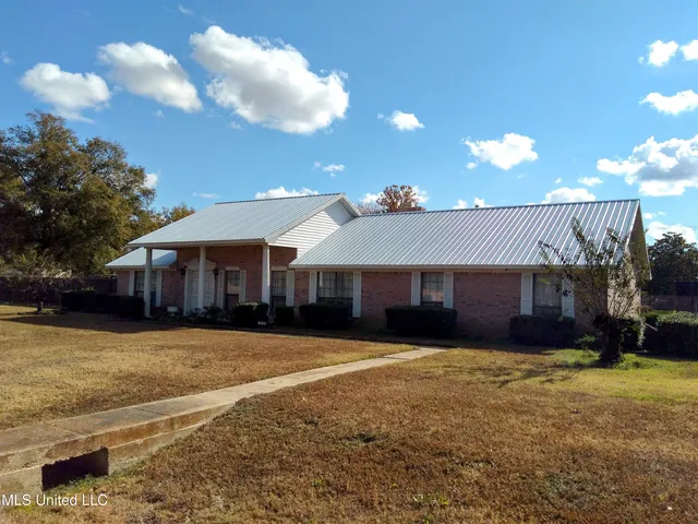 $199,500 | 200 Flemming Lane, Indianola, MS 38751