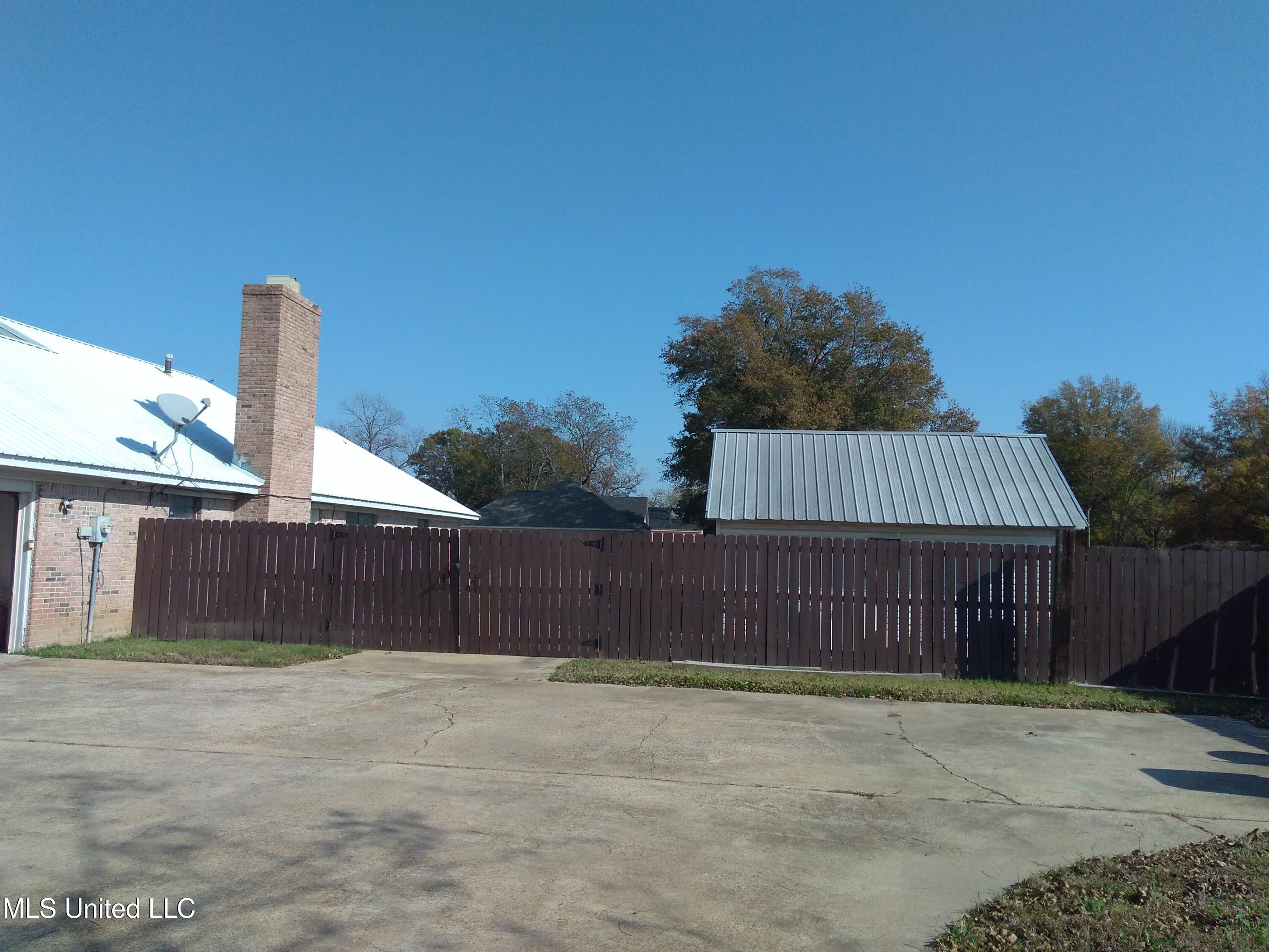 200 Flemming Lane Indianola, MS 38751 - Photo 8 of 20 IMG_20251117_125941233