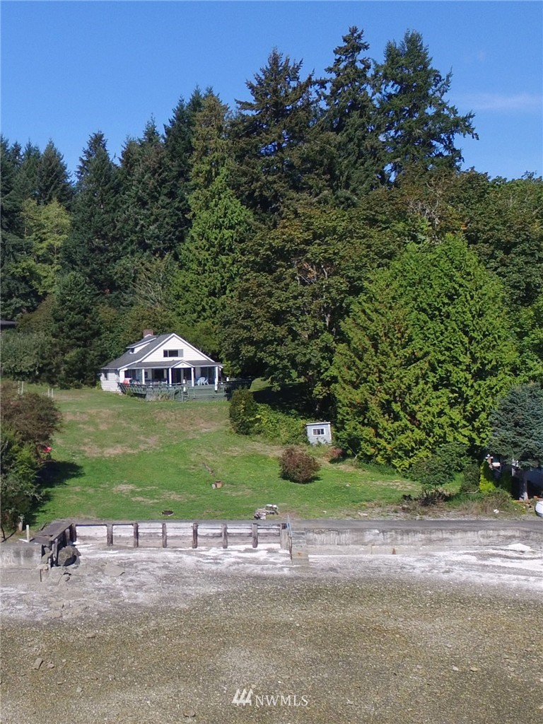 11635 Southwest Shawnee Road Vashon, WA 98070 - Photo 2 of 23