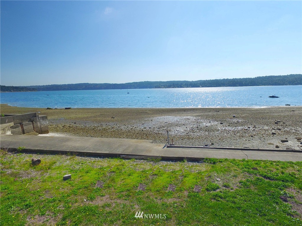 11635 Southwest Shawnee Road Vashon, WA 98070 - Photo 5 of 23