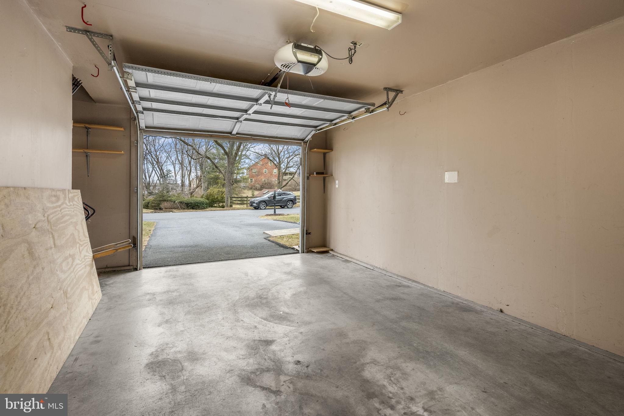 1847 Harrington Drive Lancaster, PA 17601 - Photo 26 of 31 Garage
