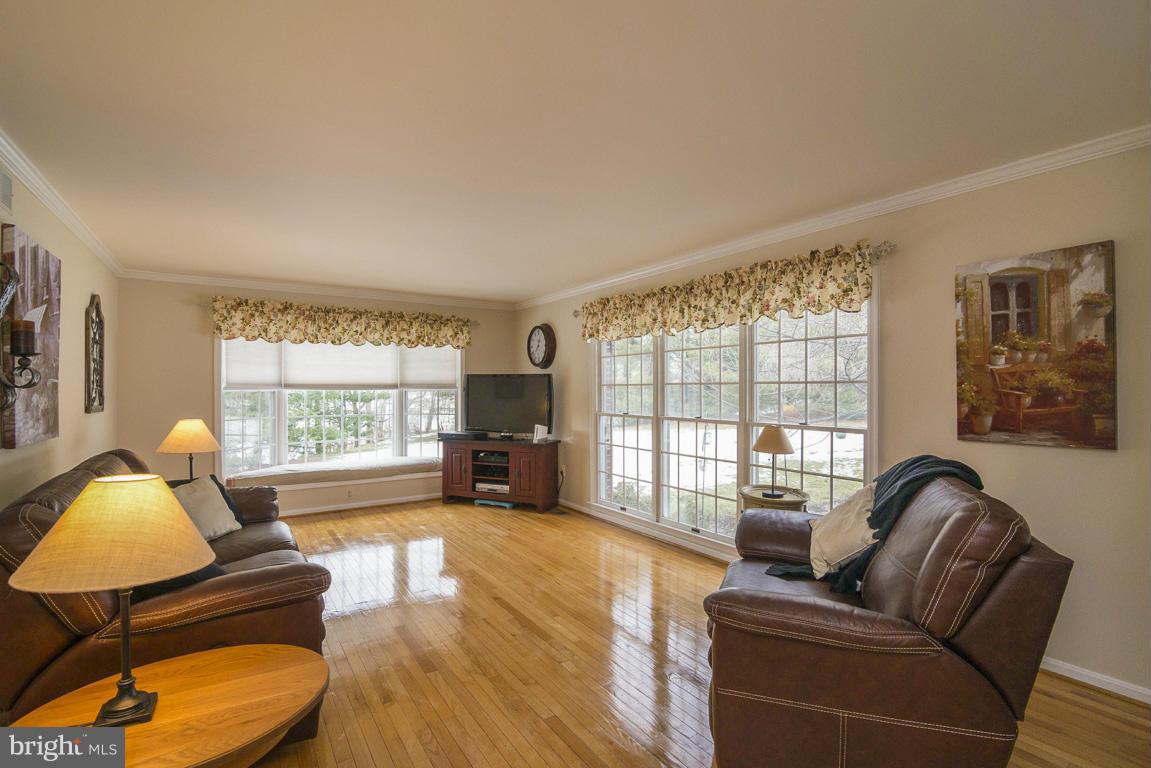 1730 Gablehammer Road Westminster, MD 21157 - Photo 3 of 30 Living Room