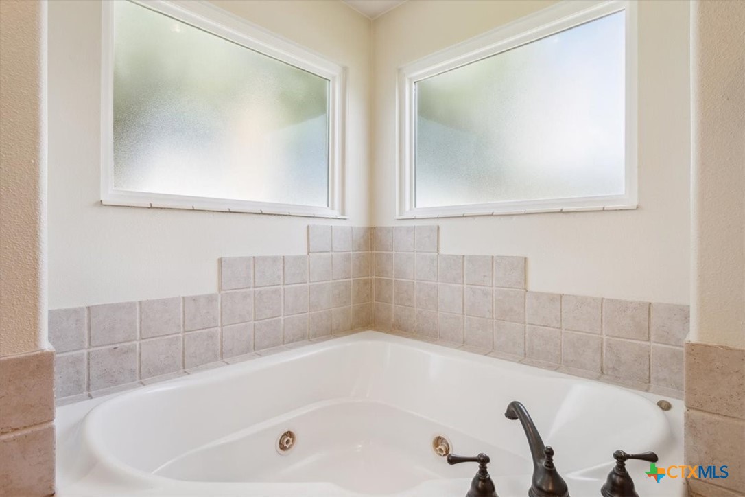 5306 Denmans Loop Belton, TX 76513 - Photo 14 of 46 Bathroom