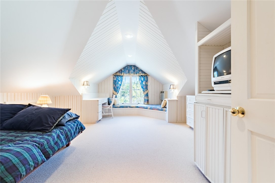 6 Ocean Rise Drive Westerly, RI 02891 - Photo 30 of 40 Third floor bedroom with custom built ins.