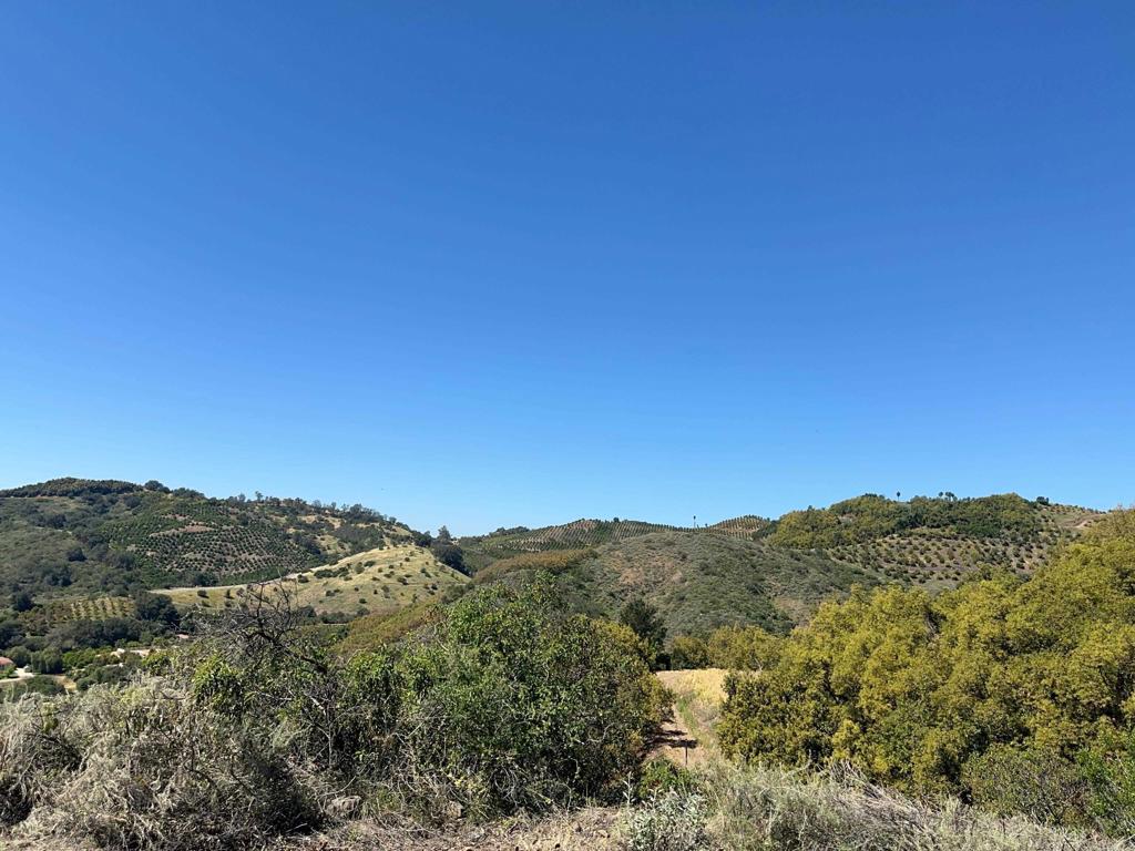 11 Calle Cresta Road Temecula, CA 92590 - Photo 11 of 16 a view of a large building