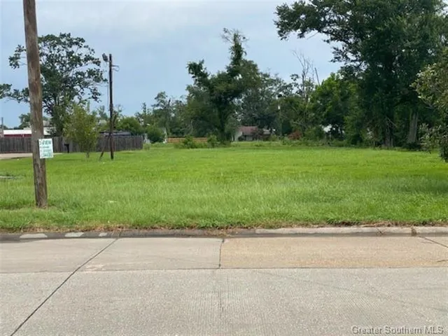 $110,000 | 112 Darbonne Street, Sulphur, LA 70663