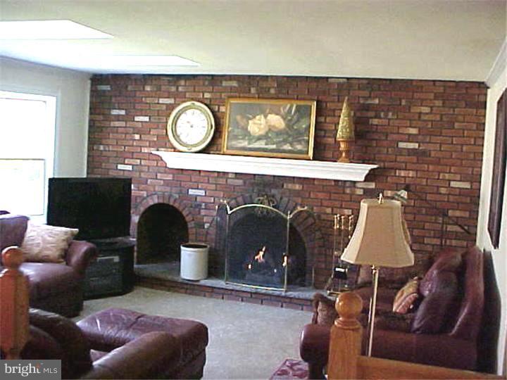 102 Morgan Road Aston, PA 19014 - Photo 4 of 25 Gallery Image 4