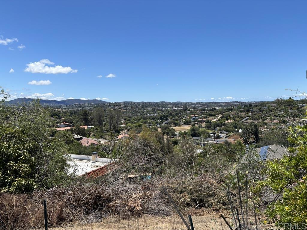 1825 Kent Place Vista, CA 92084 - Photo 10 of 57