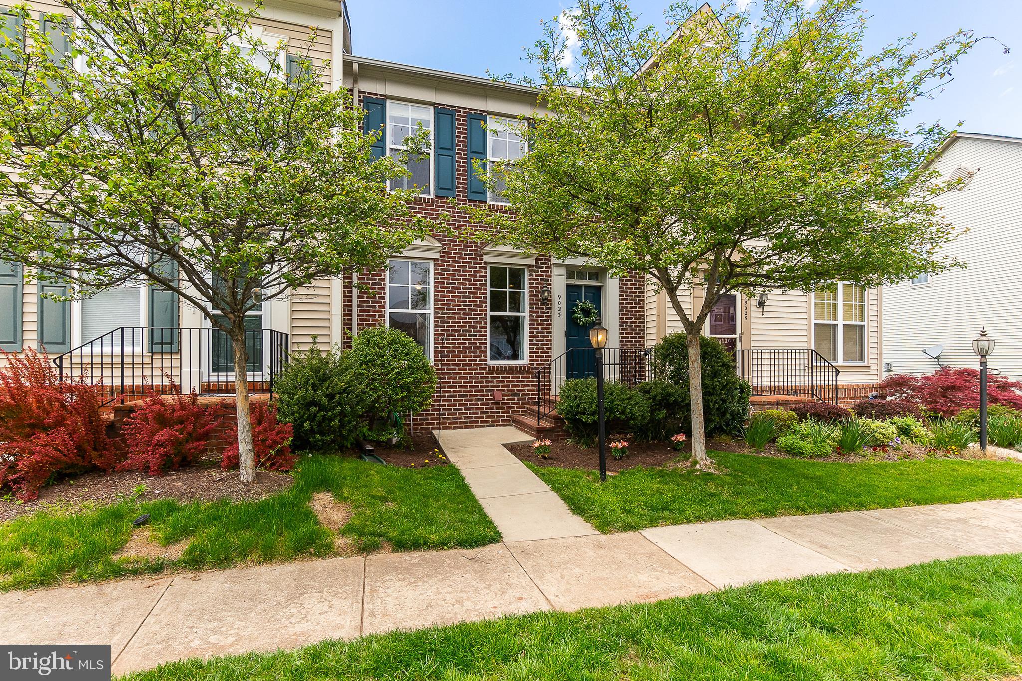 9023 Ribbon Falls Loop Bristow, VA 20136 - Photo 1 of 42 Front