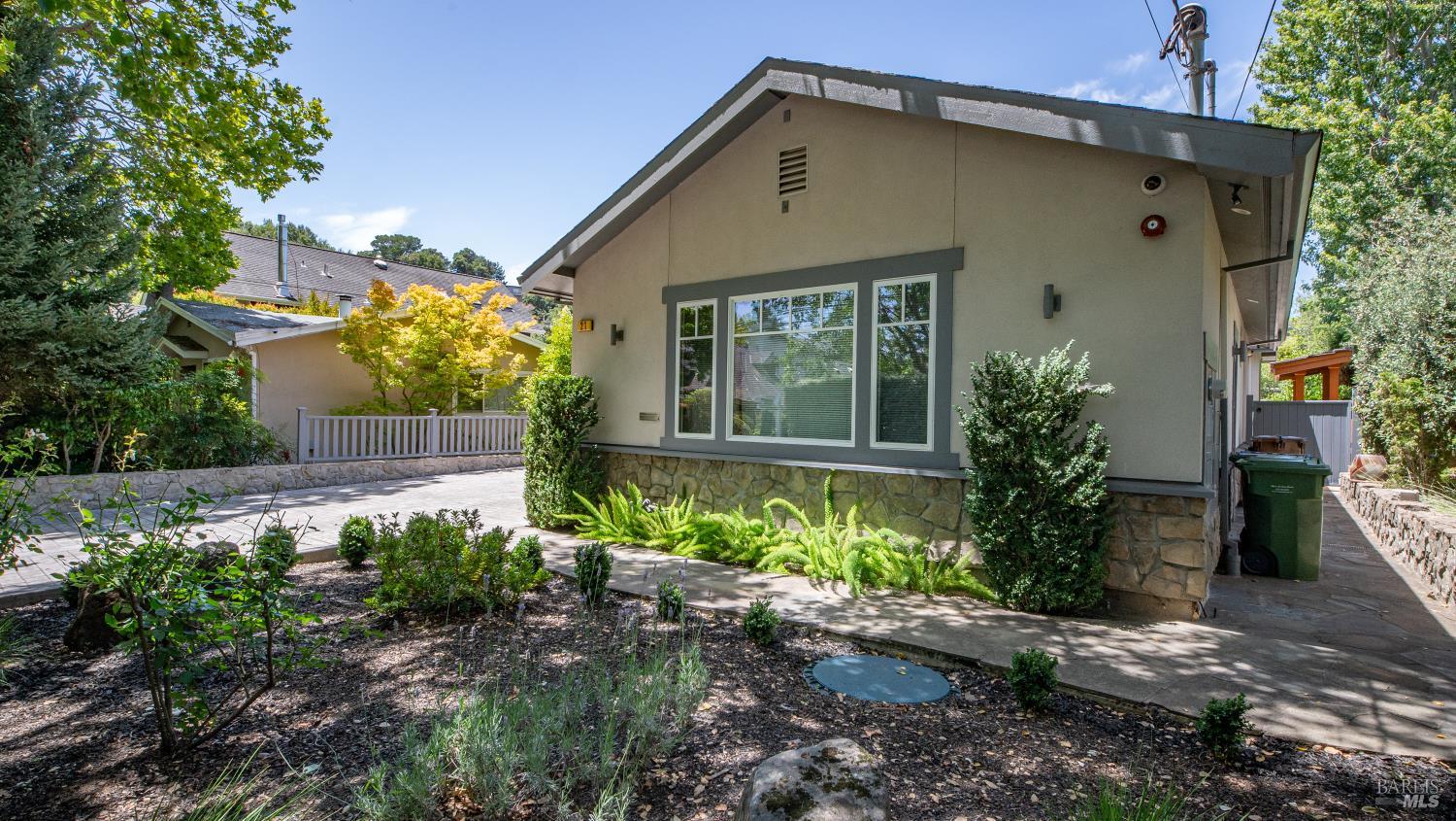 21 Eye Street San Rafael, CA 94901 - Photo 7 of 92
