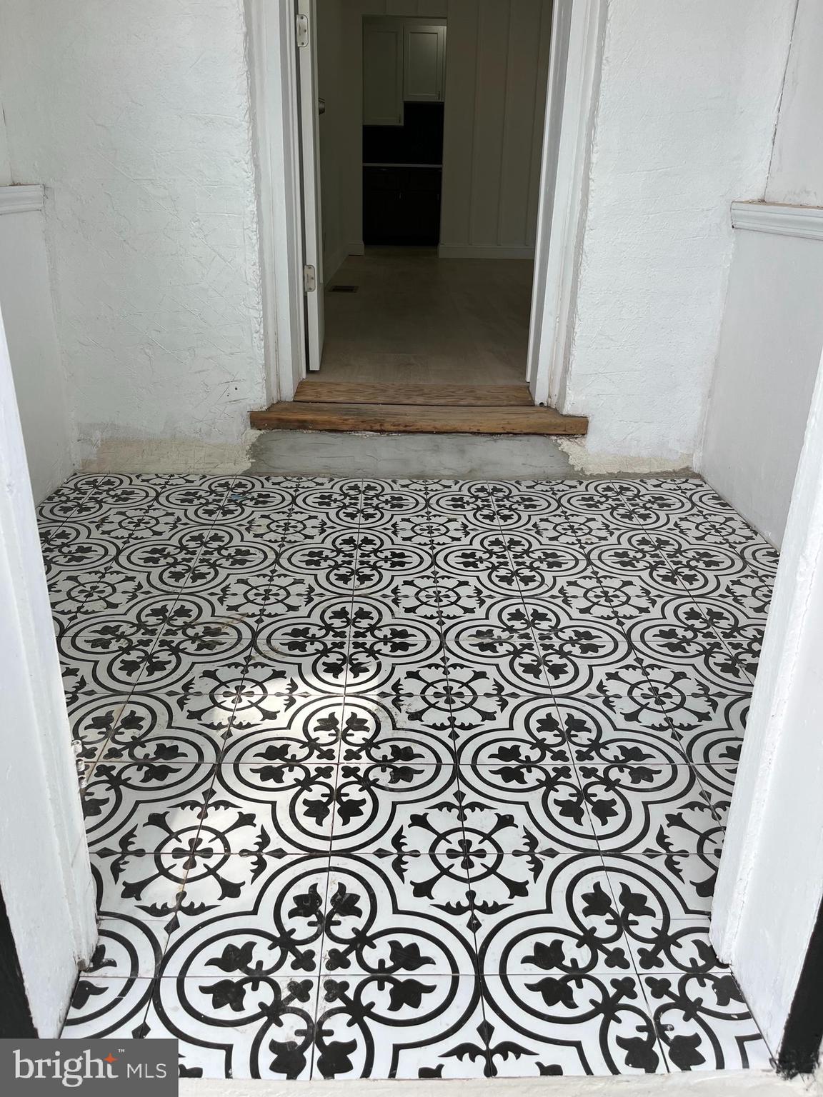 924 Bethlehem Pike Colmar, PA 18915 - Photo 8 of 34 Side Entrance