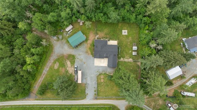 an aerial view of multiple house