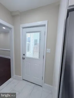 $4,495 | 216 South Henry Street, Alexandria, VA 22314