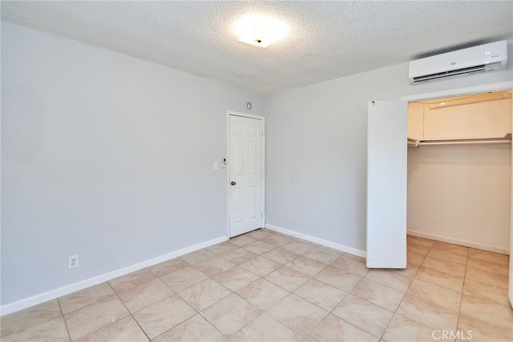 9510 1/2 Beverly Street Bellflower, CA 90706 - Photo 9 of 30 a view of an empty room
