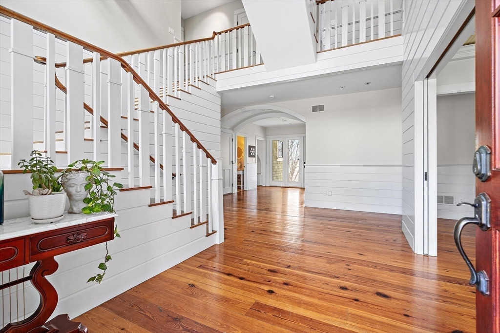 152 Partridge Lane Concord, MA 01742 - Photo 17 of 38