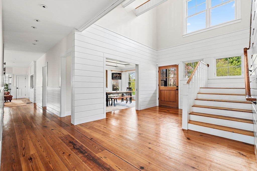 152 Partridge Lane Concord, MA 01742 - Photo 3 of 38