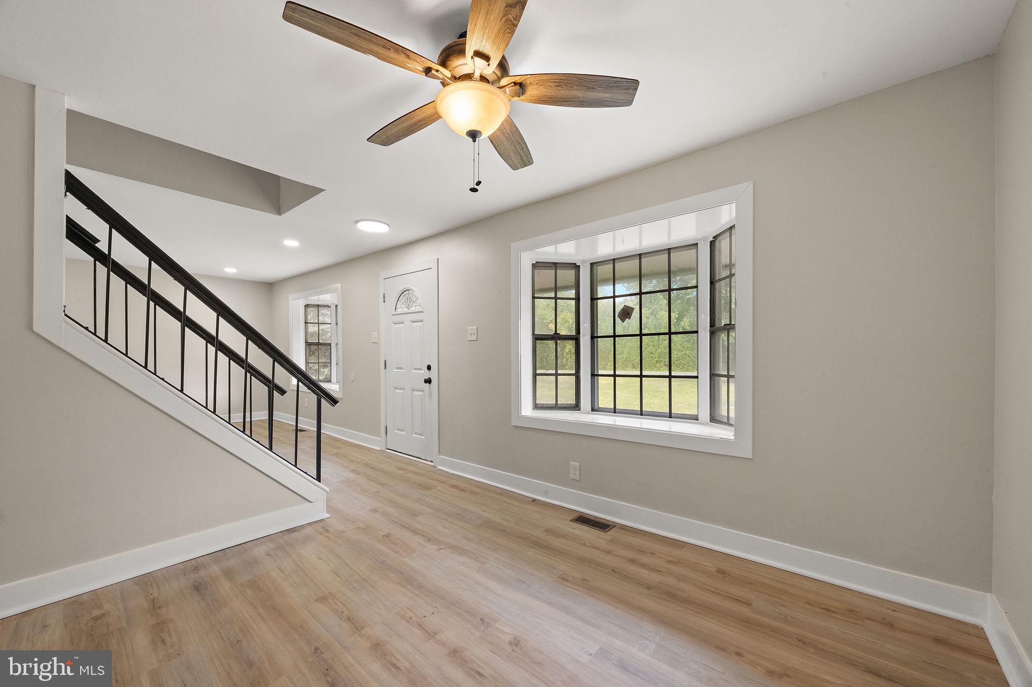 33 Back Road Newport, NJ 08345 - Photo 10 of 45
