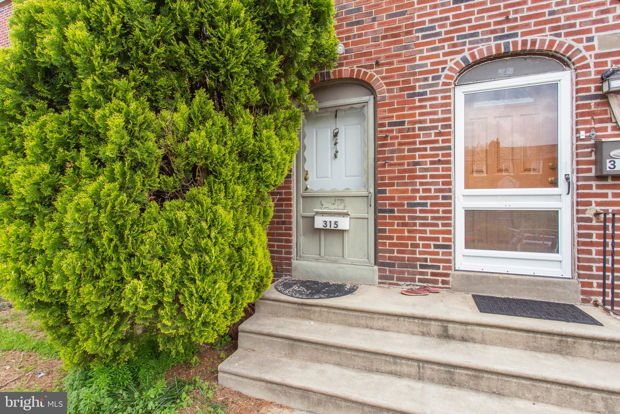 315 Wiltshire Road Upper Darby, PA 19082 - Photo 2 of 26 Gallery Image 2