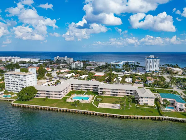 $2,400 | 745 Southeast 19th Avenue, Unit 314, Deerfield Beach, FL 33441