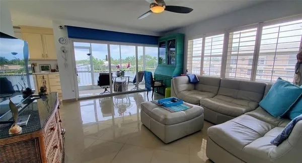 $2,400 | 745 Southeast 19th Avenue, Unit 314, Deerfield Beach, FL 33441