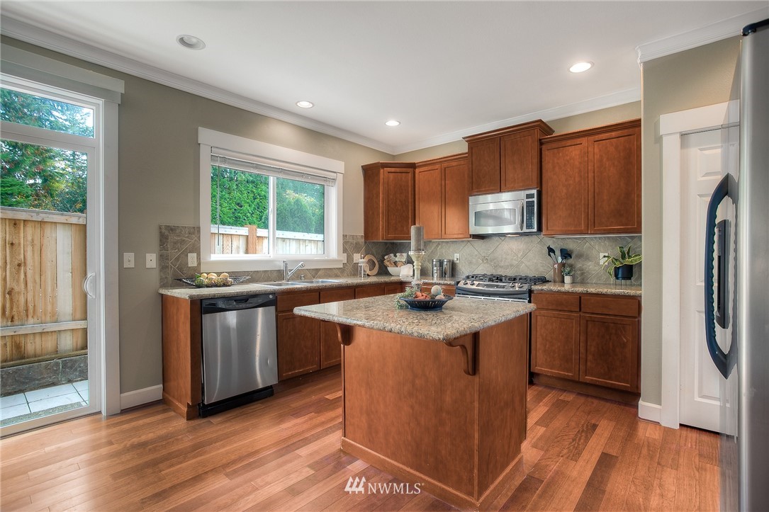 22721 44th Drive Southeast Bothell, WA 98021 - Photo 2 of 24 Gallery Image 2