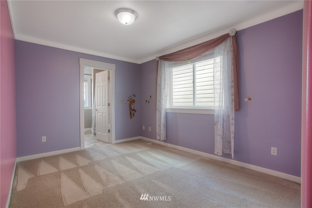 22721 44th Drive Southeast Bothell, WA 98021 - Photo 17 of 24 Gallery Image 17