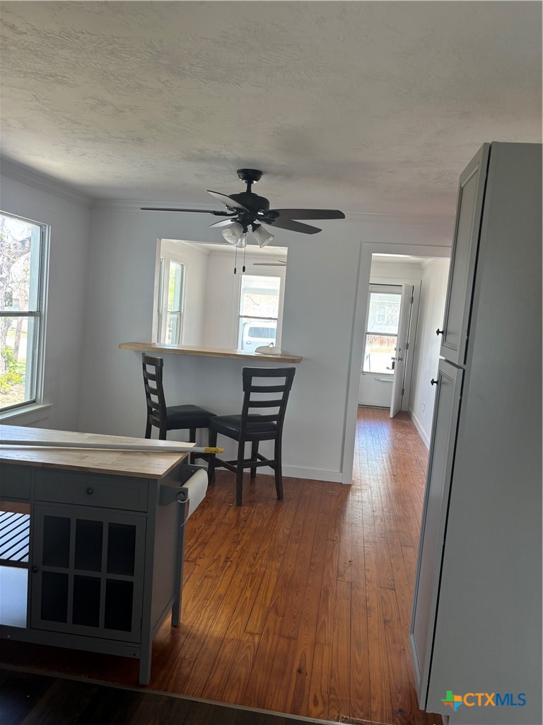 308 Poth Street Yoakum, TX 77995 - Photo 10 of 13 a view of a livingroom with furniture and window