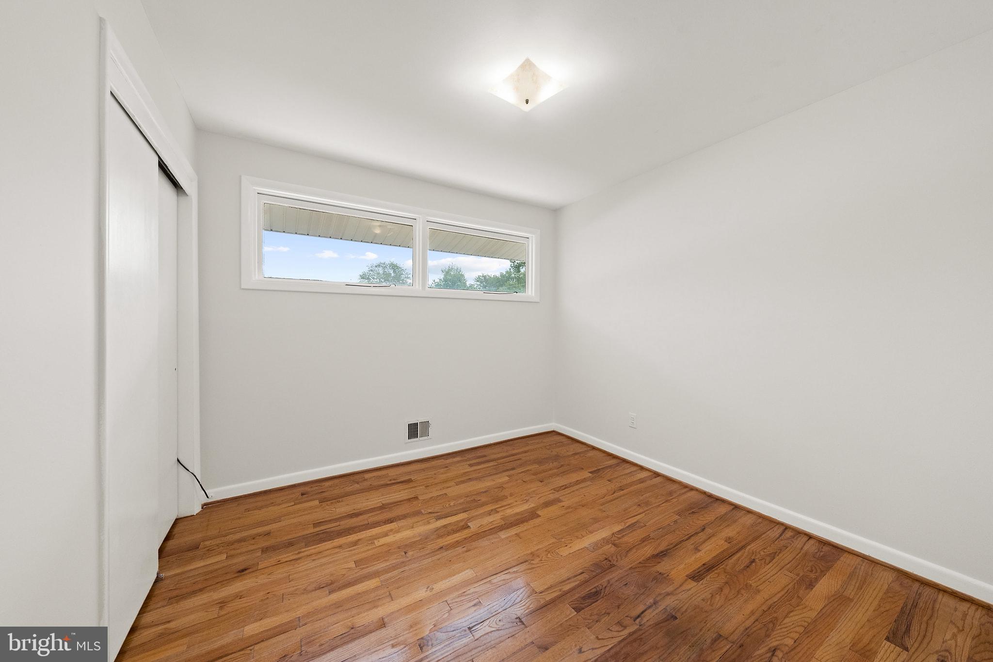 4501 Renn Street Rockville, MD 20853 - Photo 17 of 36