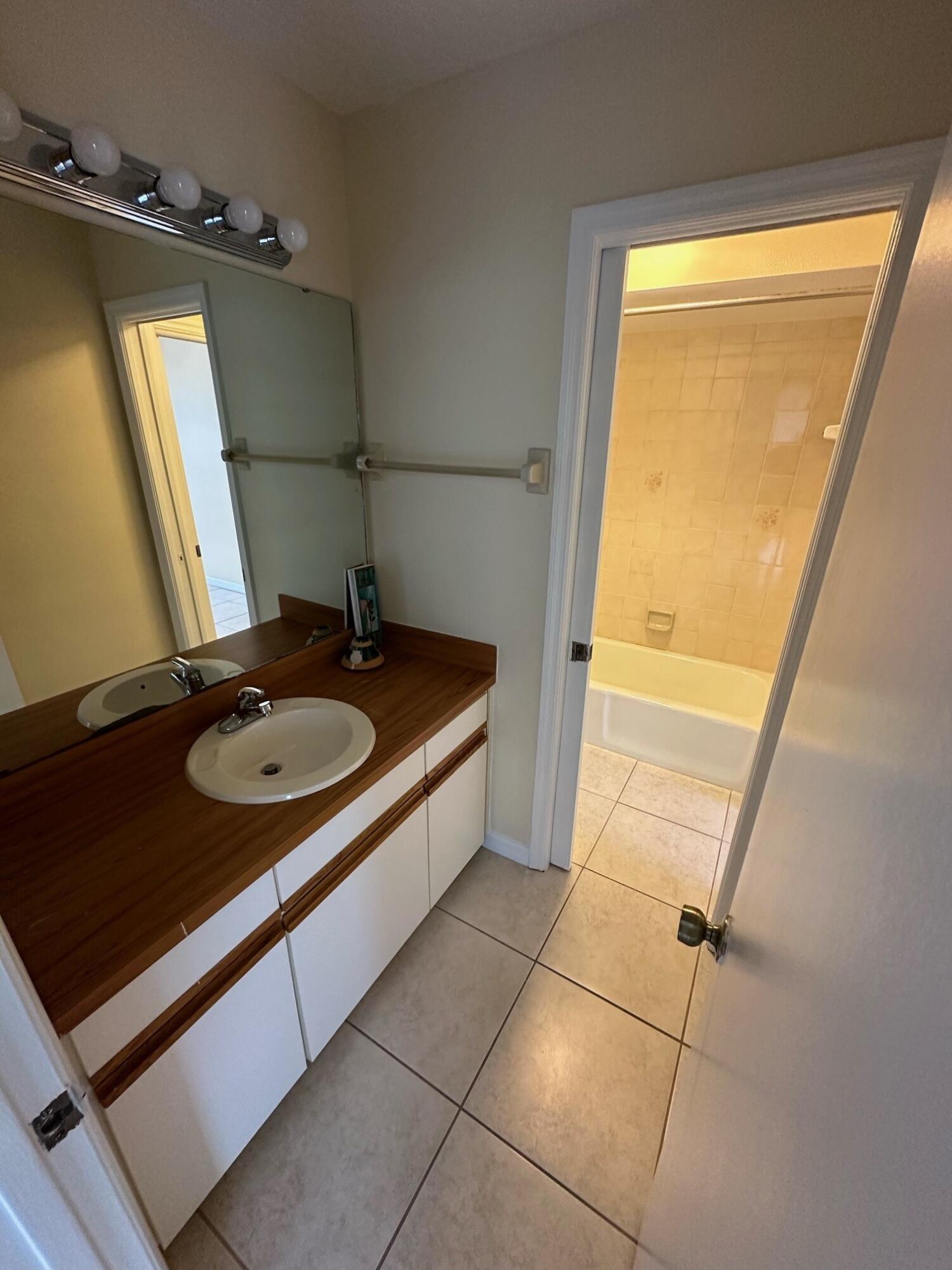 1014 Villa Drive Melbourne, FL 32940 - Photo 10 of 29 8