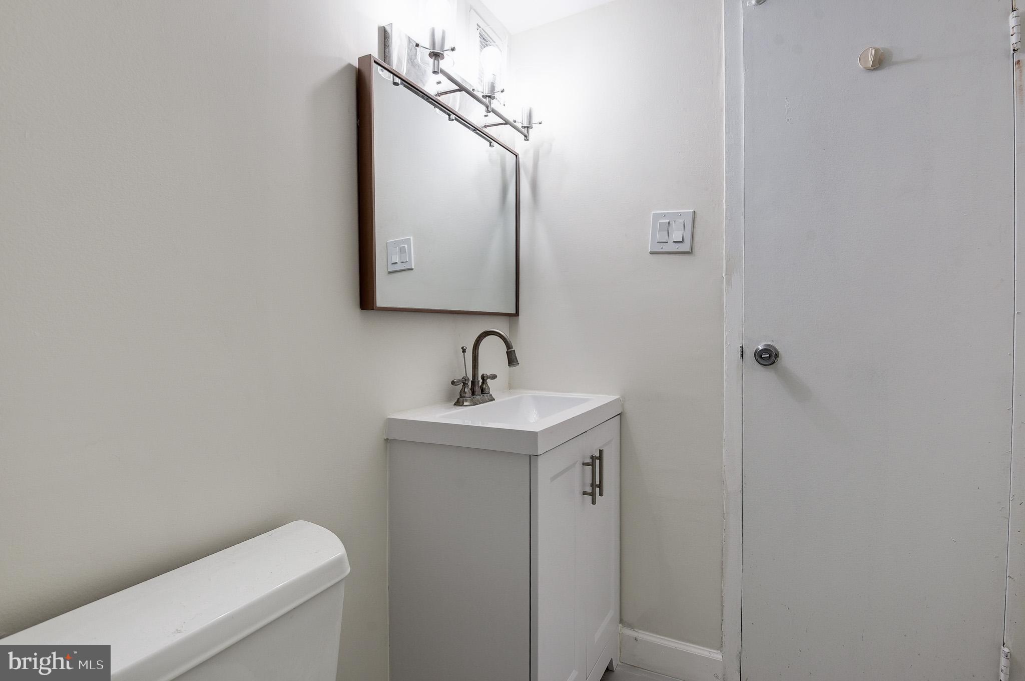1301 South Arlington Ridge Road, Unit 811 Arlington, VA 22202 - Photo 16 of 23 Gallery Image 16